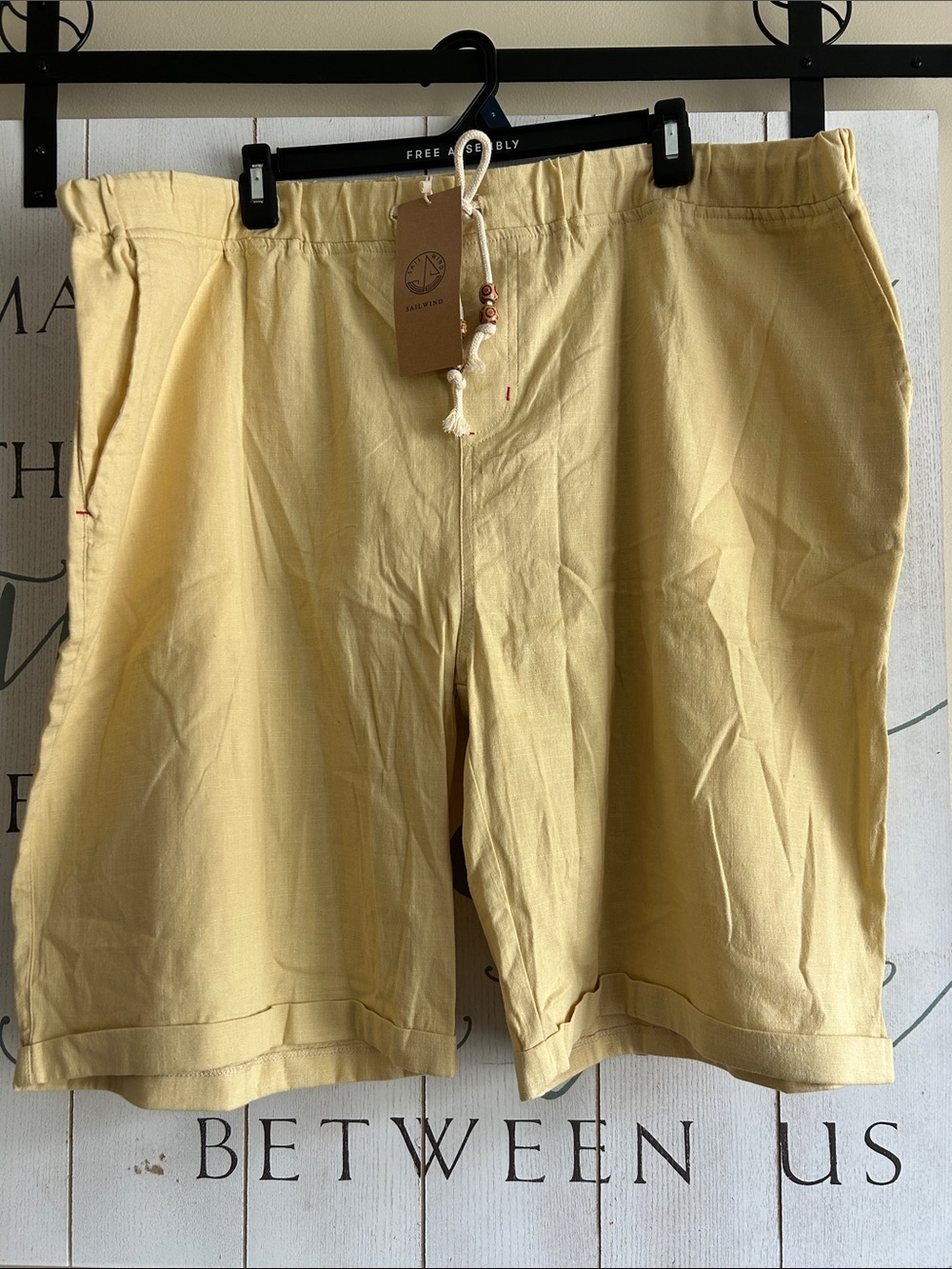 Men's Yellow "Sailwind" Linen Cotton Blend Shorts, size XXL, NWT